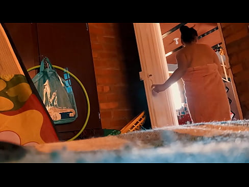 ❤️ Nwanne nna m na-eso m banye na mmiri ịsa ahụ, ọ na-akparị m ka m na-asa ahụ. Ihe na-akpali agụụ mmekọahụ n'ụlọ  ☑