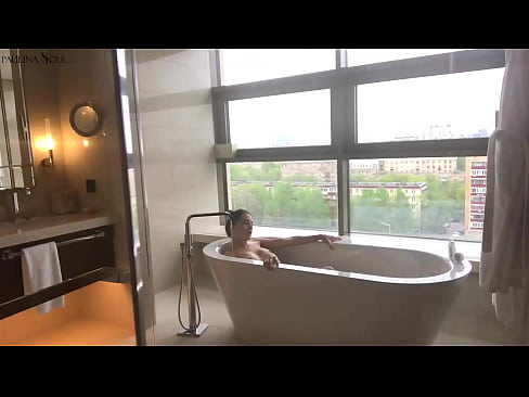 ❤️ Tremendous nwa ọhụrụ mmasị jerking anya ọtụ ya n'ime ụlọ ịwụ ahụ Ihe na-akpali agụụ mmekọahụ n'ụlọ ☑